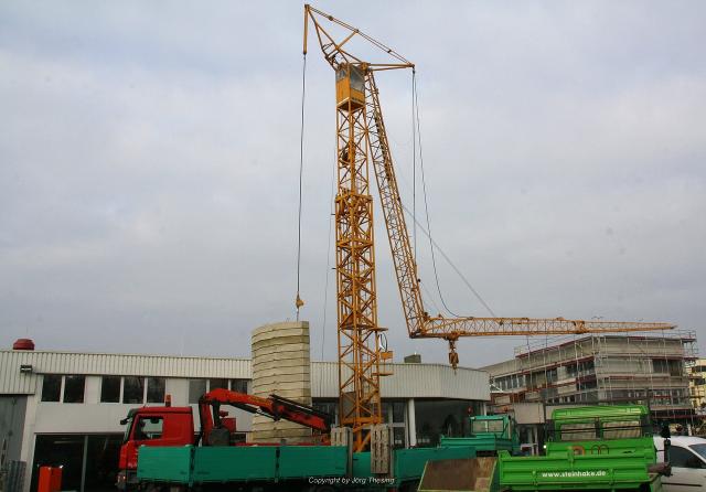 _Liebherr_71_K_bei_Beresa_26._November_2010_065.jpg