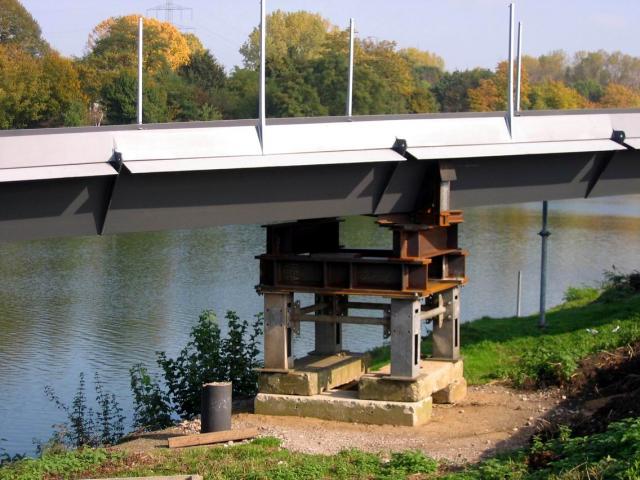 22_Rhein_Herne_Kanal_Zoombr_cke.jpg..jpg