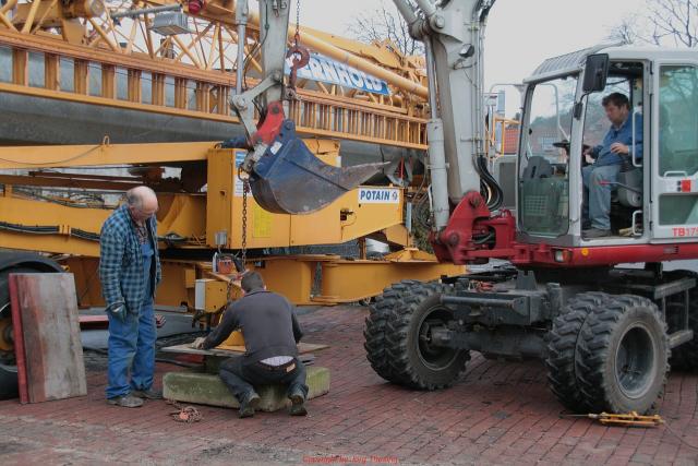 _Potain_HDT_80_Montage_in_Osnabr_ck_15._Januar_2011__62_.jpg