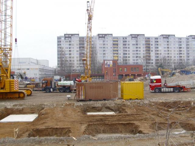 Hochbau_06__Rekers_kommt_an.JPG