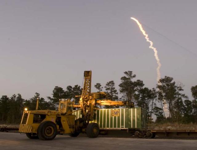 Titusville_shuttle_launch_med.jpg