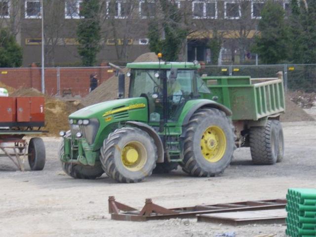 28.03.2011__026__John_Deere_7920.JPG