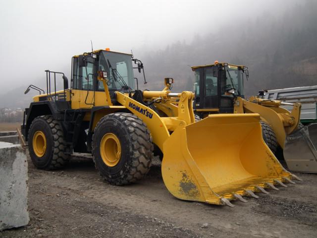 komatsu_wa470_1.jpg