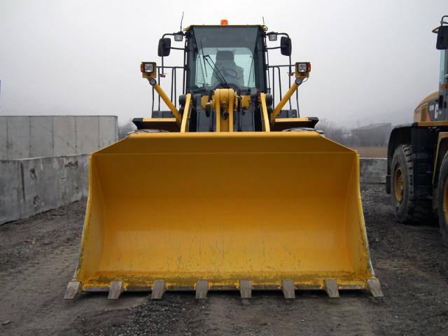 komatsu_wa470_4.jpg