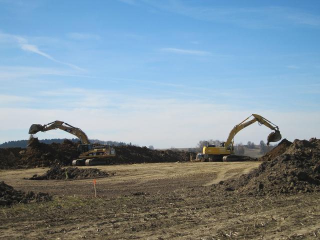 Copyright___Maulwurfmax_2011.Richard_Schulz_Tiefbau_CATERPILLAR_330D_KOMATSU_PC_340_15.3.2011_4.jpg