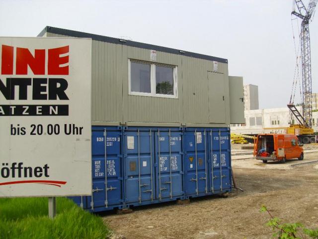 28.04.2011__019__Containerdorf_Laatzen_Arkaden.JPG