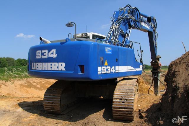 Liebherr_R934C_Litronic__2_.JPG