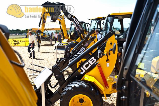 065_demopark_2011_jcb.jpg