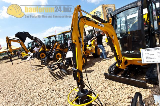 066_demopark_2011_jcb.jpg