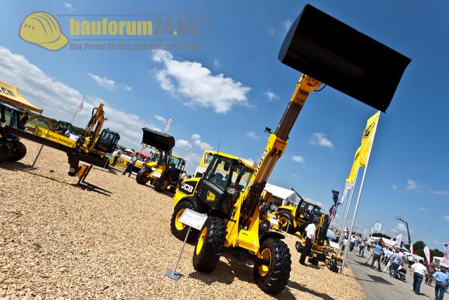 067_demopark_2011_jcb_tm220.jpg