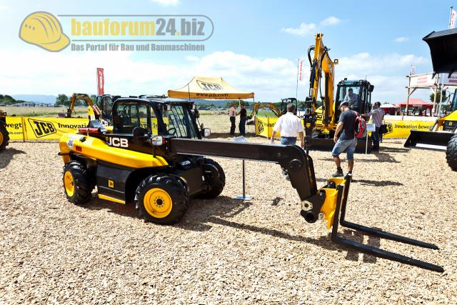 068_demopark_2011_jcb.jpg