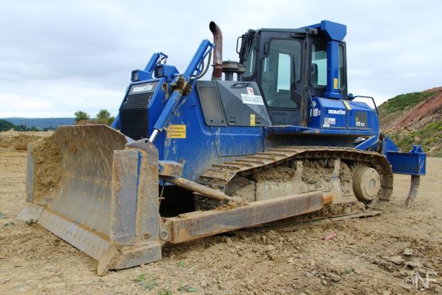 Komatsu_D65EX__2_.JPG