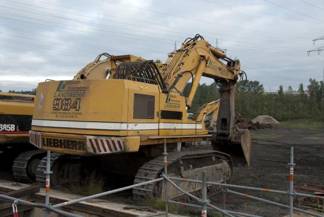 Liebherr_984_Landwehr_Abbruch.jpg