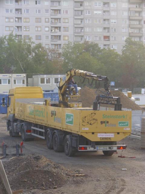 008__die_Baustofftranspoter_der_Gala_Lusit_Betonsteinwerke_GmbH___www.galabeton.de__sind_t_glicher_Gast_auf_den_Baustellen.JPG