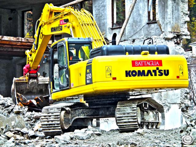 Komatsu_350_8.jpg