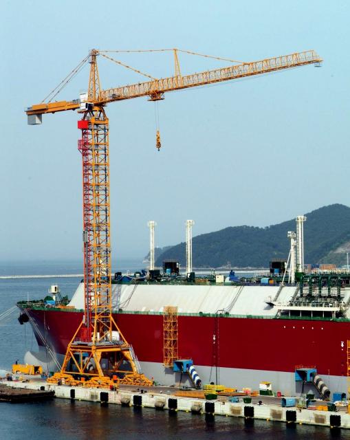 Liebherr_4000HC100_Geoje_Suedkorea1_2.jpg