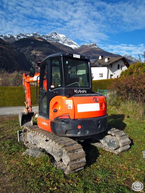 kubota_kx048_2.jpg