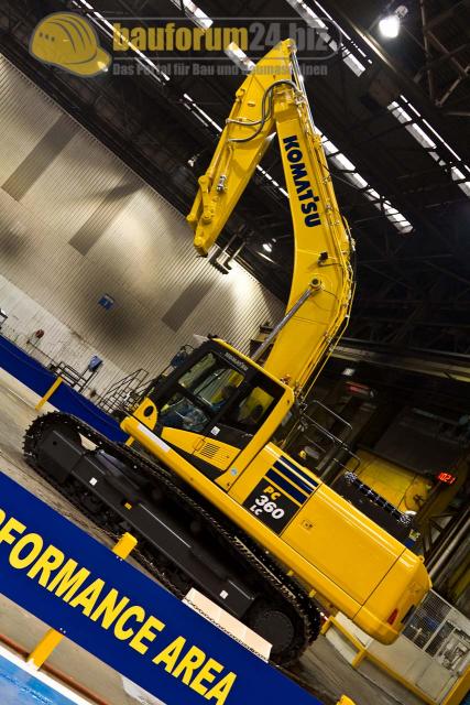 komatsu_uk_new_castle_2012_65.jpg