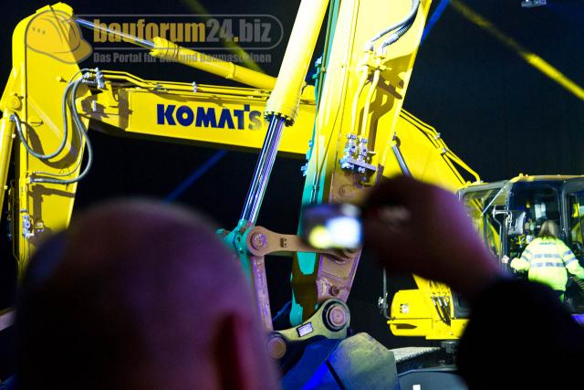 komatsu_uk_new_castle_2012_80.jpg