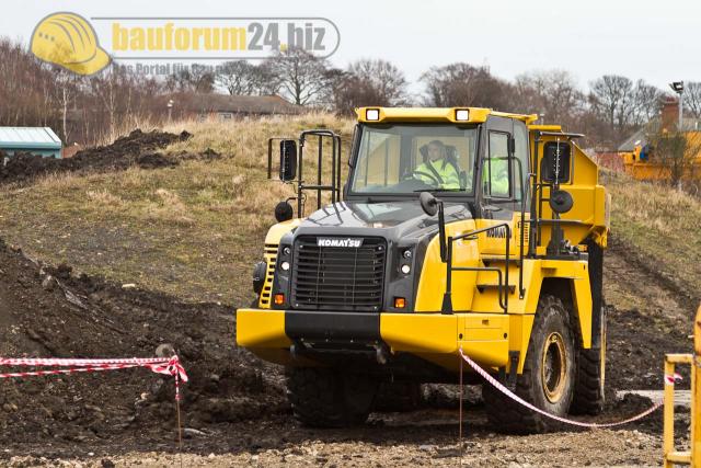 komatsu_uk_new_castle_2012_113.jpg