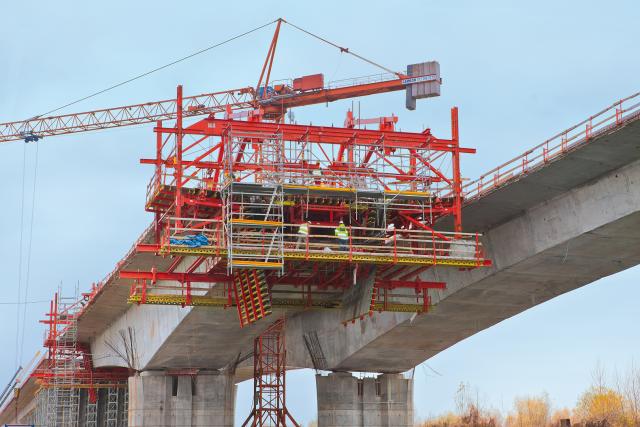 04_Tarnow_Bridge_Poland_300cmyk.jpg