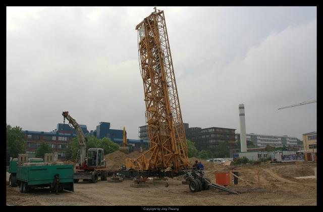 _Liebherr_71_K_Uni_Osnabr_ck_Juni_2012__5_.jpg