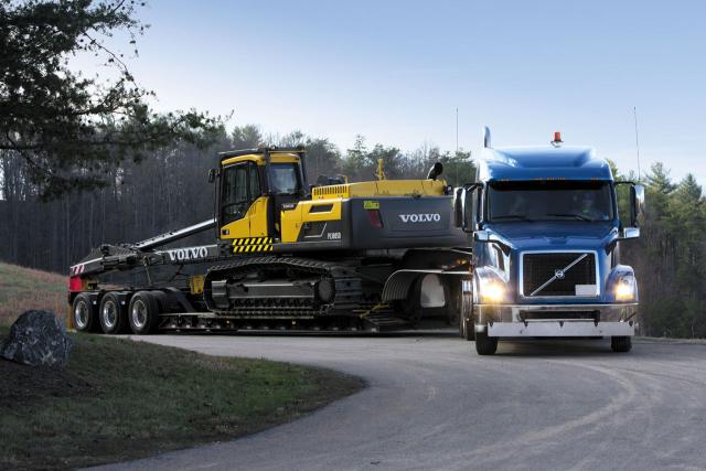 Volvo_Pipelayer_PL3005D_03.jpg