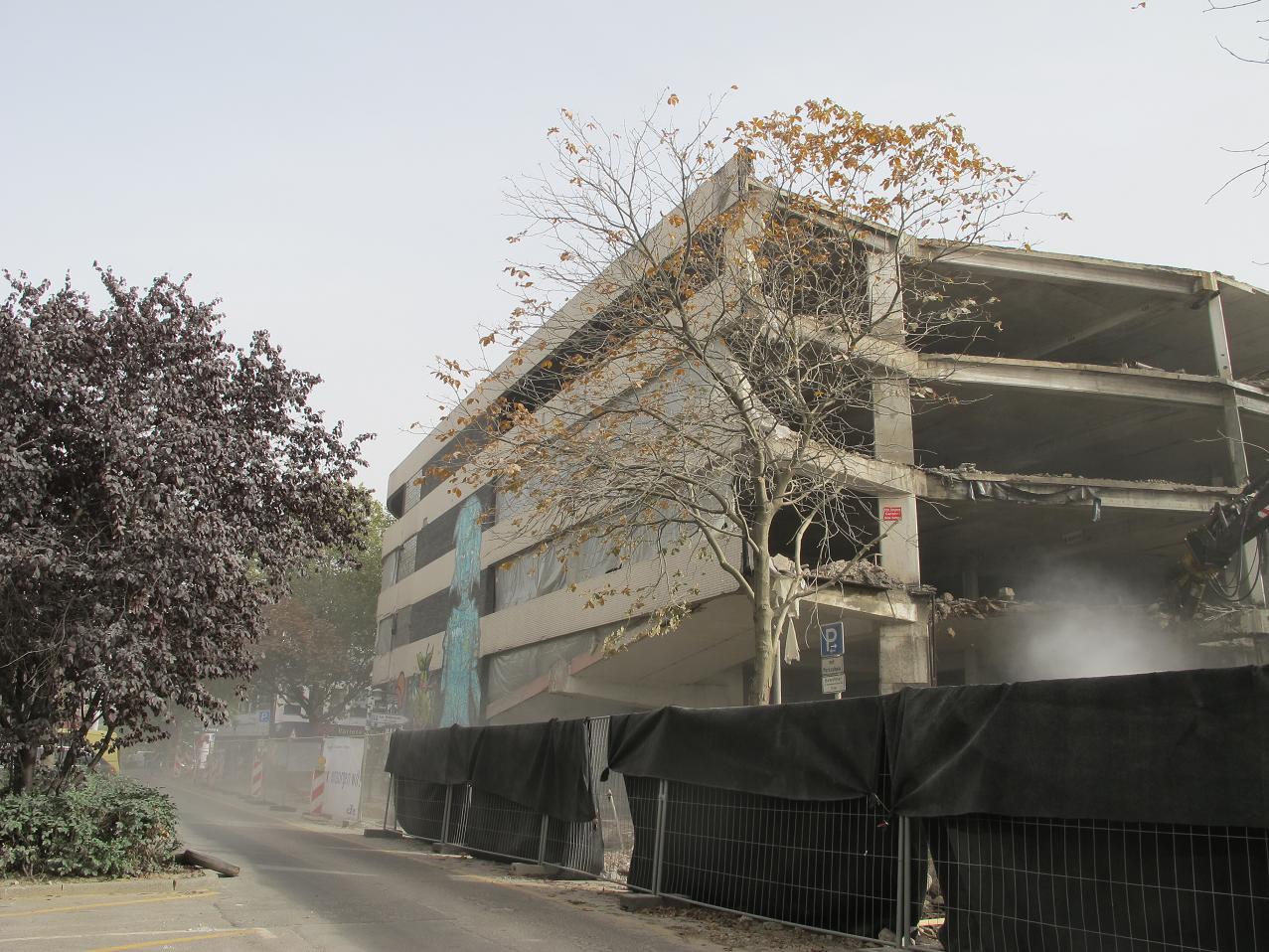 Abbruch Parkhaus Essen - Seite 16 - Abbruch & Rückbau - Baumaschinen ...