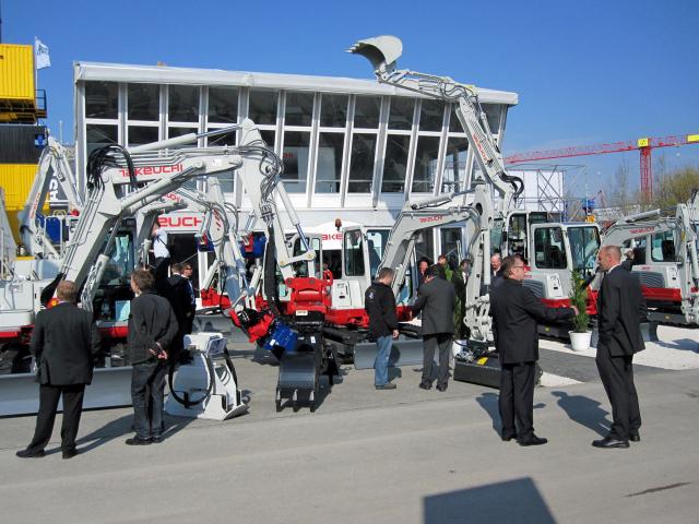 bauma2010_takeuchi.jpg