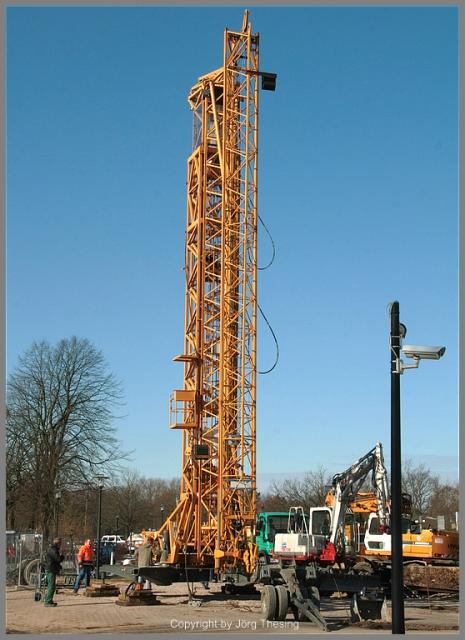 _Liebherr_71_K_Osnabr_ck__M_rz_2013__2_.jpg