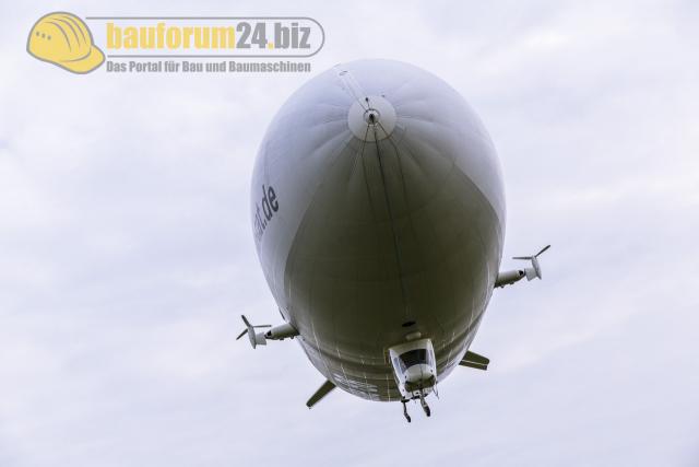 Zeppelin_Flueg_Bauma_2013_2.jpg