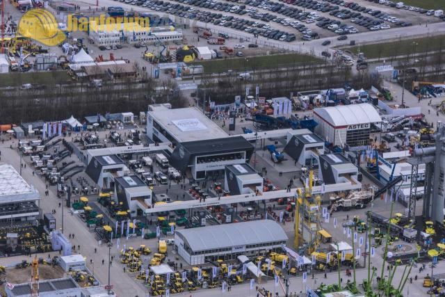 Zeppelin_Flueg_Bauma_2013_12.jpg