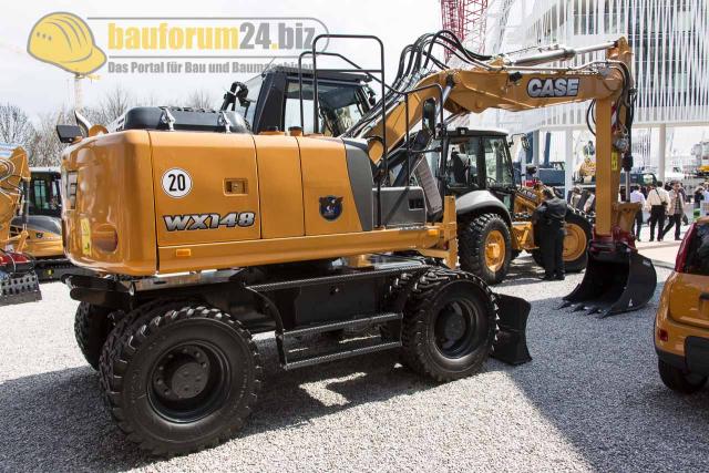 Case_Bauma_2013_4.jpg