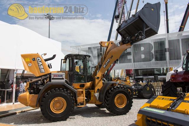 Case_Bauma_2013_12.jpg