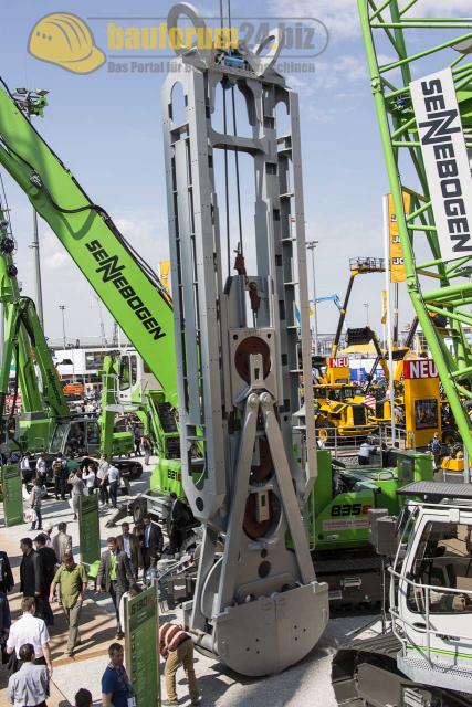 Sennebogen_Bauma_2013_6.jpg