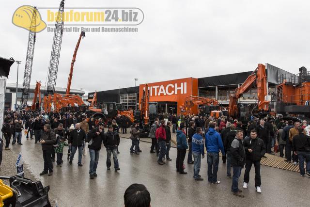 Hitachi_Bauma_2013_4.jpg