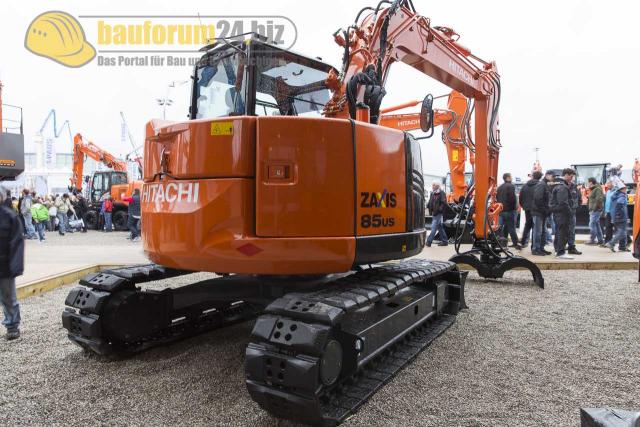 Hitachi_Bauma_2013_11.jpg