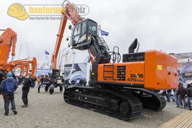 Hitachi_Bauma_2013_14.jpg