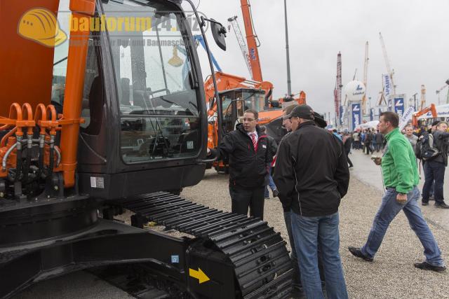 Hitachi_Bauma_2013_23.jpg