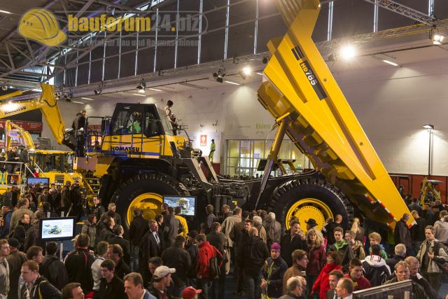 Komatsu_Bauma_2013_12.jpg