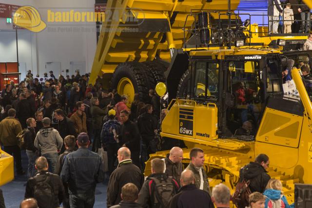 Komatsu_Bauma_2013_19.jpg