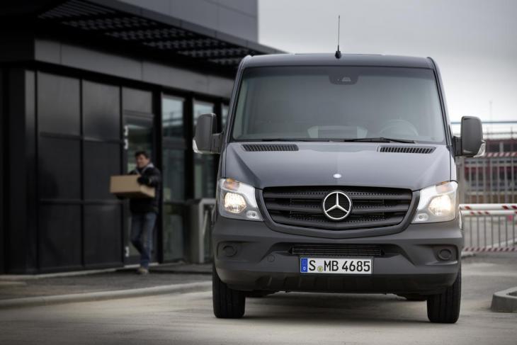 Mercedes_Benz_Sprinter_2.jpg