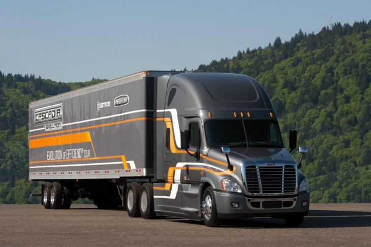 Freightliner_Cascadia_Evolution_1.jpg