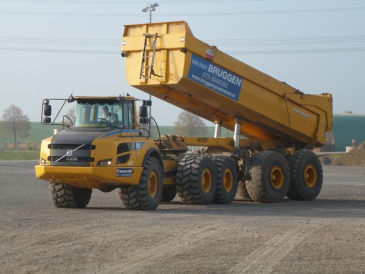 Volvo_Dumper_04.JPG