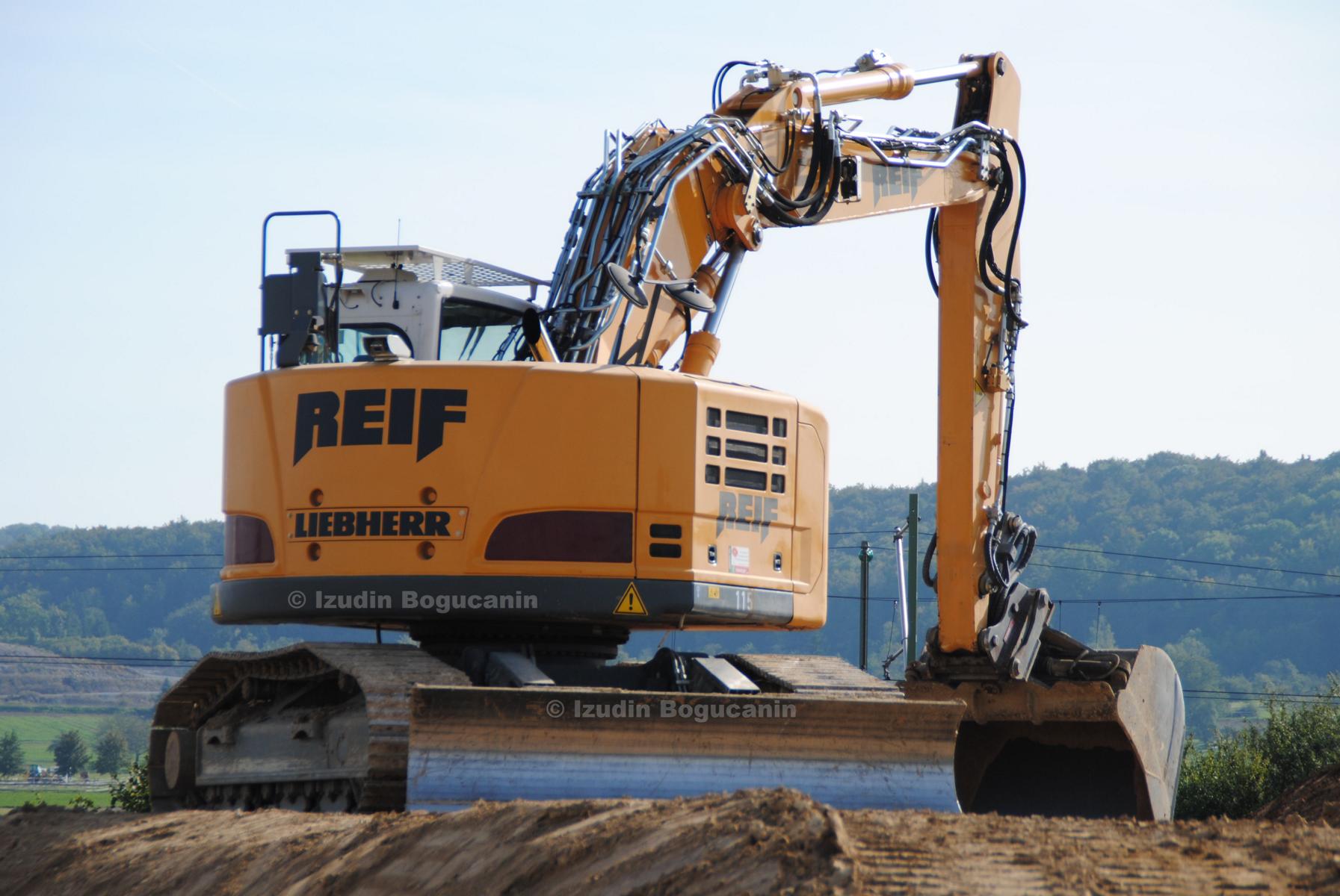 Liebherr R 924 Compact - Seite 32 - Liebherr - Baumaschinen & Bau Forum ...