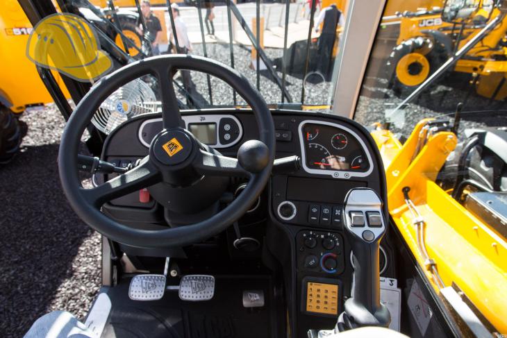 JCB_540_200_3.jpg