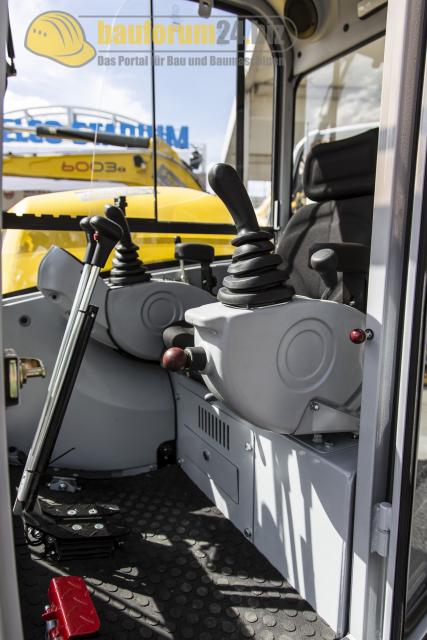 conexpo2014_wacker_neuson_74.jpg