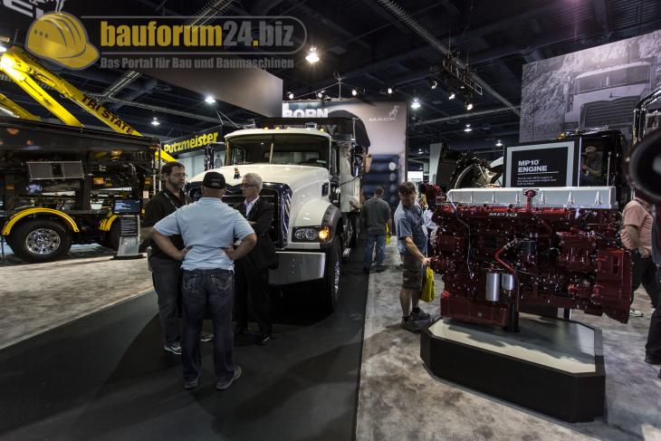 conexpo2014_mack_40.jpg