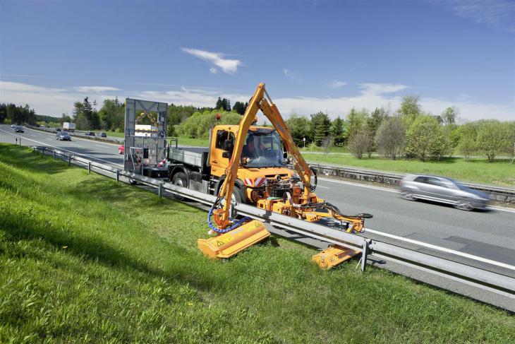 Mercedes_Benz_Unimog.jpg