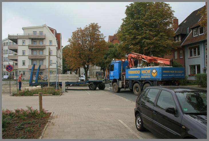 _Liebherr_71_K_Baltrumweg_OS_Sept._2014__2_.jpg